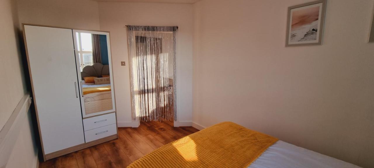 Modern And Spacious Swansea Centre Apartment Zewnętrze zdjęcie