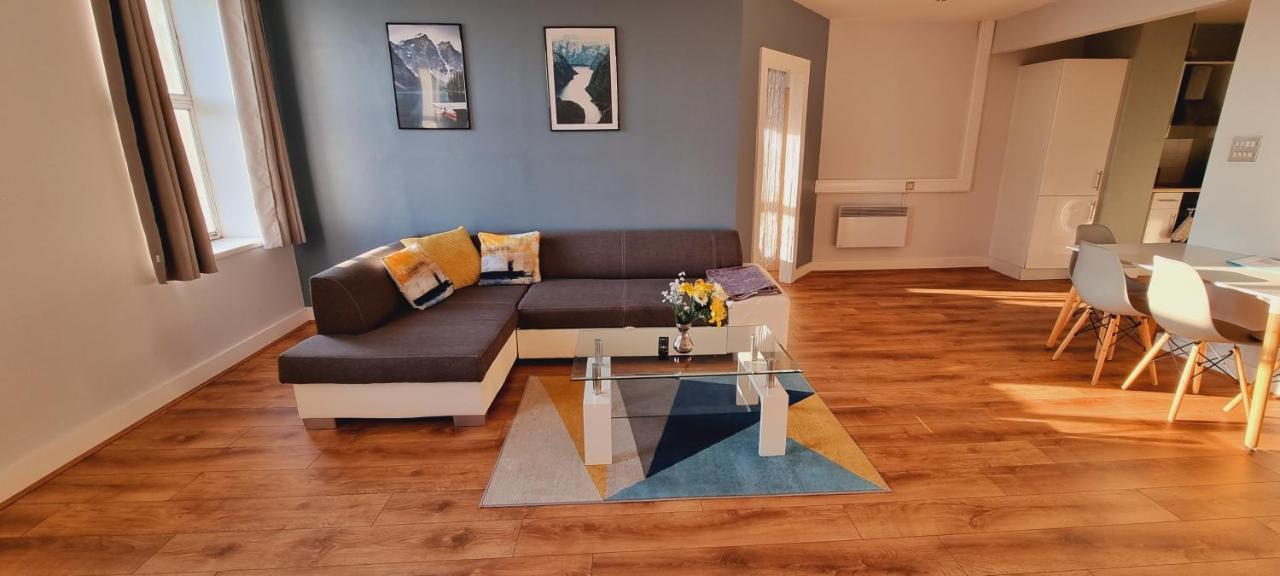 Modern And Spacious Swansea Centre Apartment Zewnętrze zdjęcie